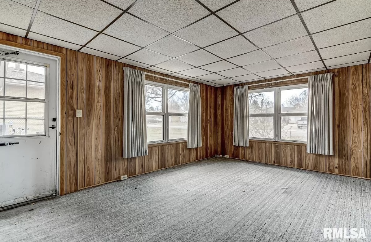Blackhawk sunroom before, first view