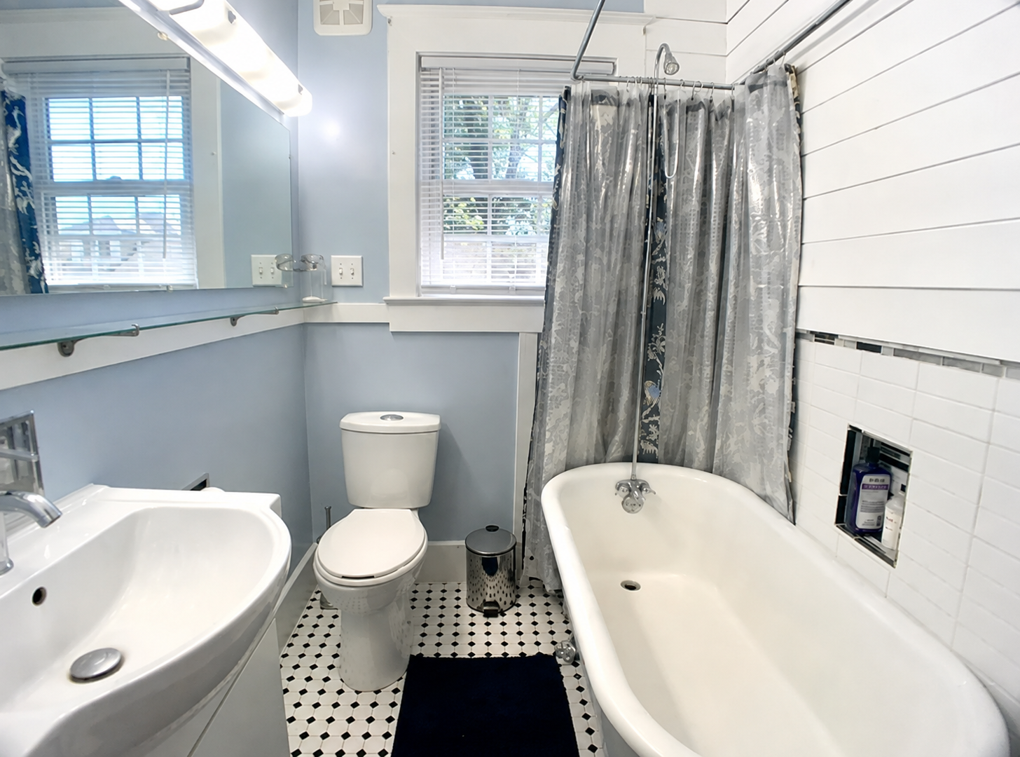 Douglas upstairs bathroom after