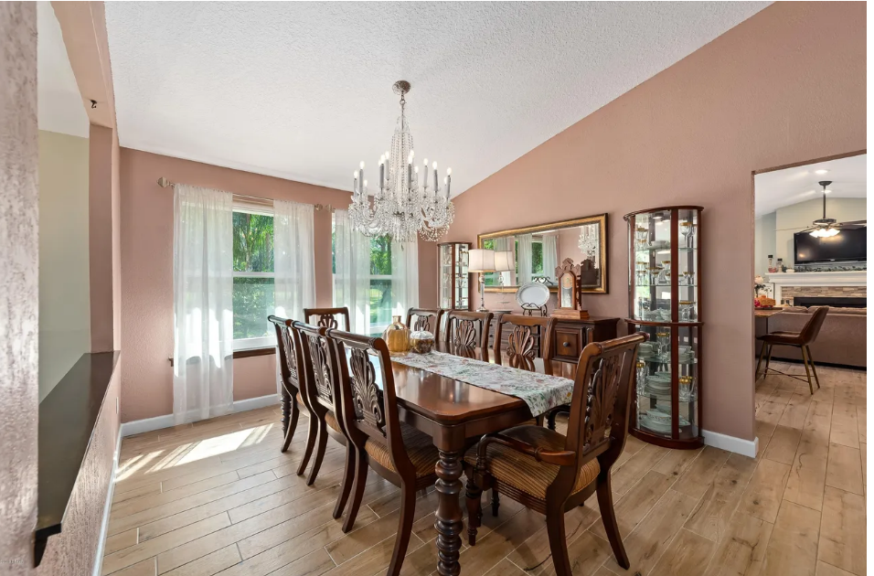 Pine Needles dining room after